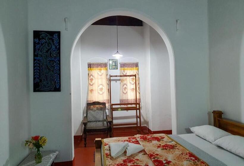 پانسیون Ruchi House