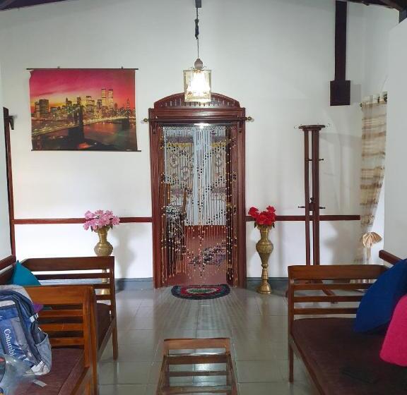 پانسیون Ruchi House