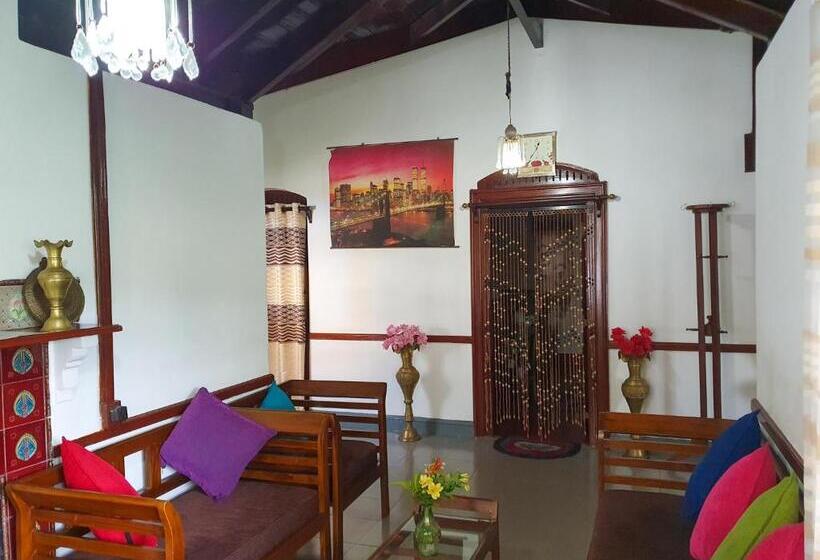 پانسیون Ruchi House