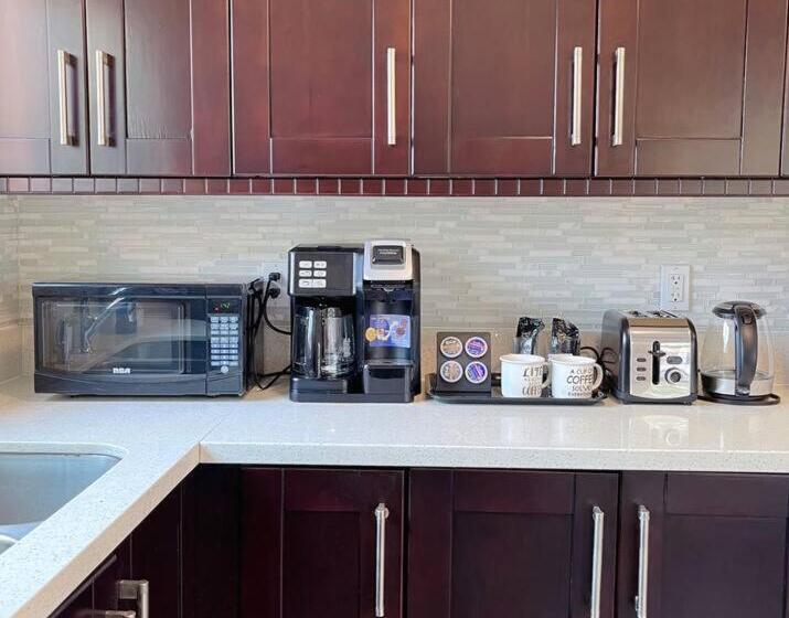 Pansiyon Si & Daniel Home Near Yvr Airport & Skytrain Separate Entry Free Parking