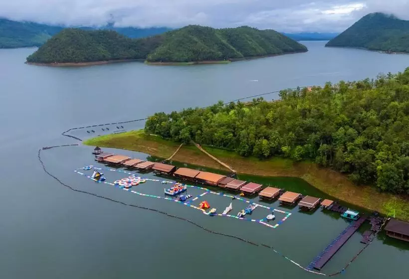 เดอะวอเตอร์ปาร์ครีสอร์ท  The Water Park Resort