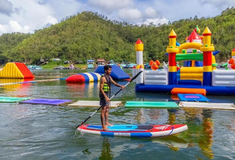 เดอะวอเตอร์ปาร์ครีสอร์ท The Water Park Resort