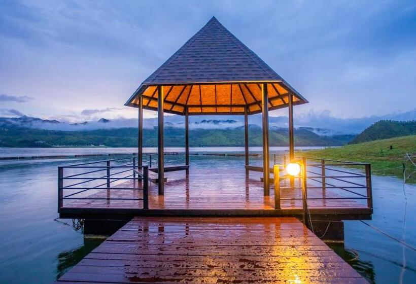 เดอะวอเตอร์ปาร์ครีสอร์ท The Water Park Resort