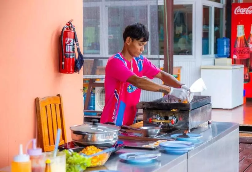 เดอะวอเตอร์ปาร์ครีสอร์ท  The Water Park Resort