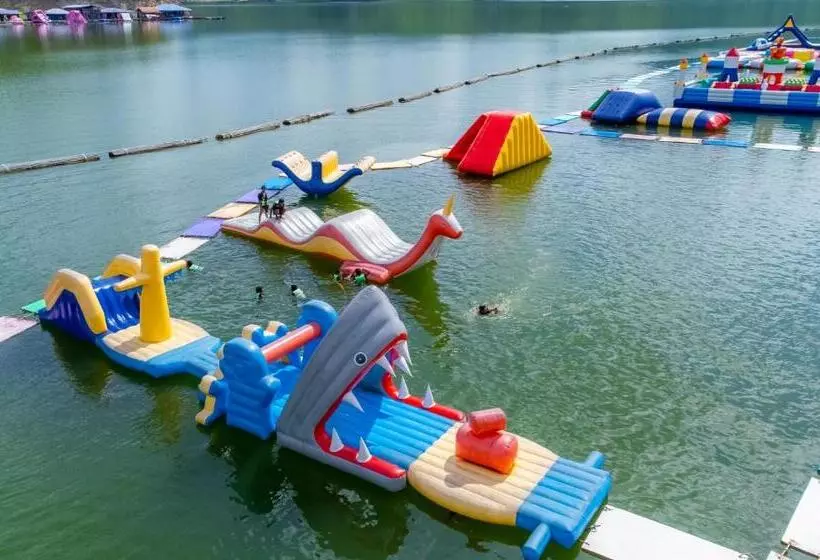 เดอะวอเตอร์ปาร์ครีสอร์ท  The Water Park Resort