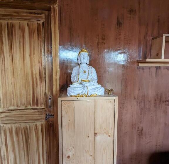 הוסטל Wandering Musician Bir