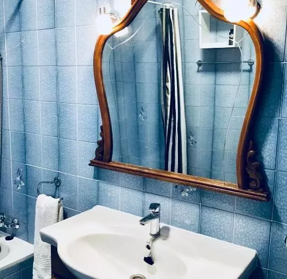 ベッドアンドブレックファースト La Casa De Abuela Habitaciones Con Baño Compartido En El Casco Histórico De Frigiliana Sólo Adultos