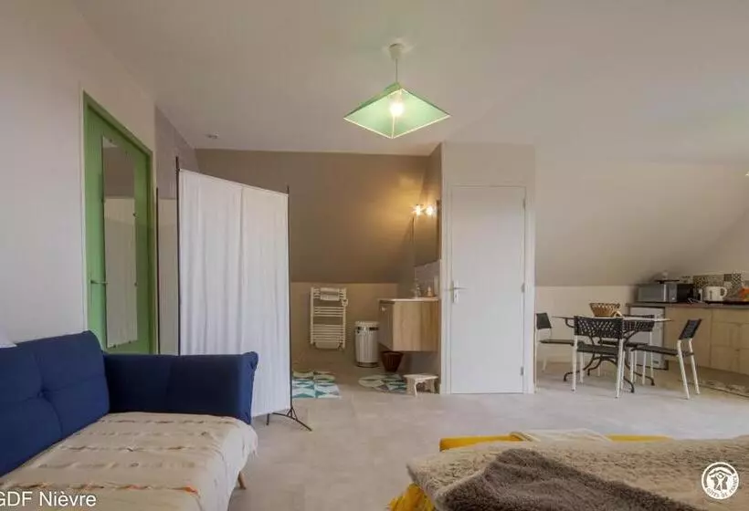 Aamiaismajoitus (B&B) Les Volets Bleus