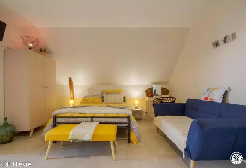 Aamiaismajoitus (B&B) Les Volets Bleus