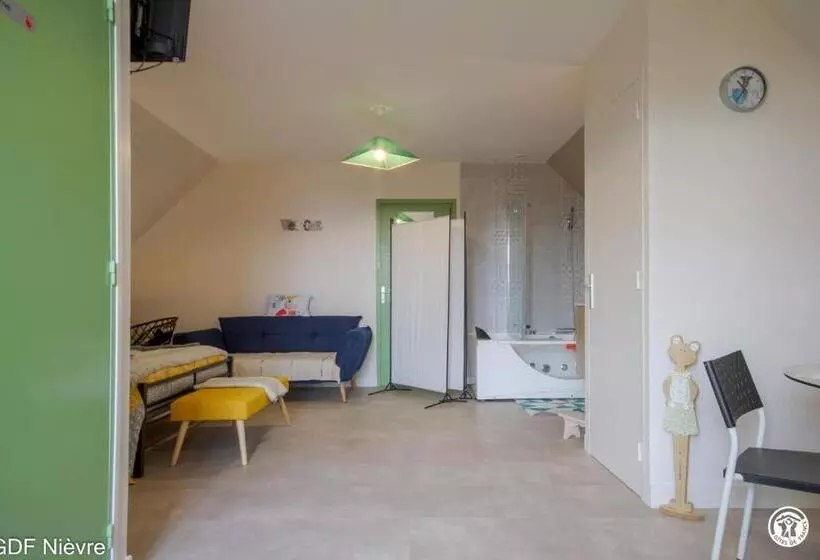 Aamiaismajoitus (B&B) Les Volets Bleus