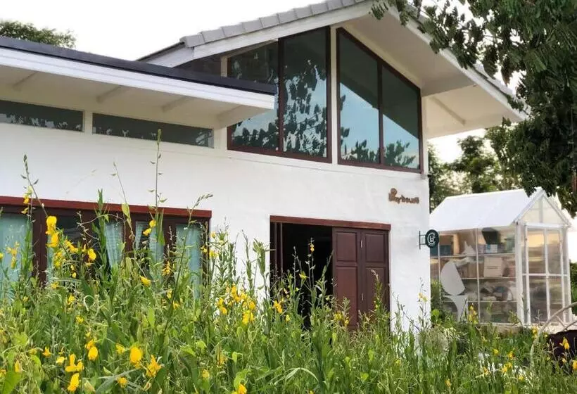 Aamiaismajoitus (B&B) The Little Clay House