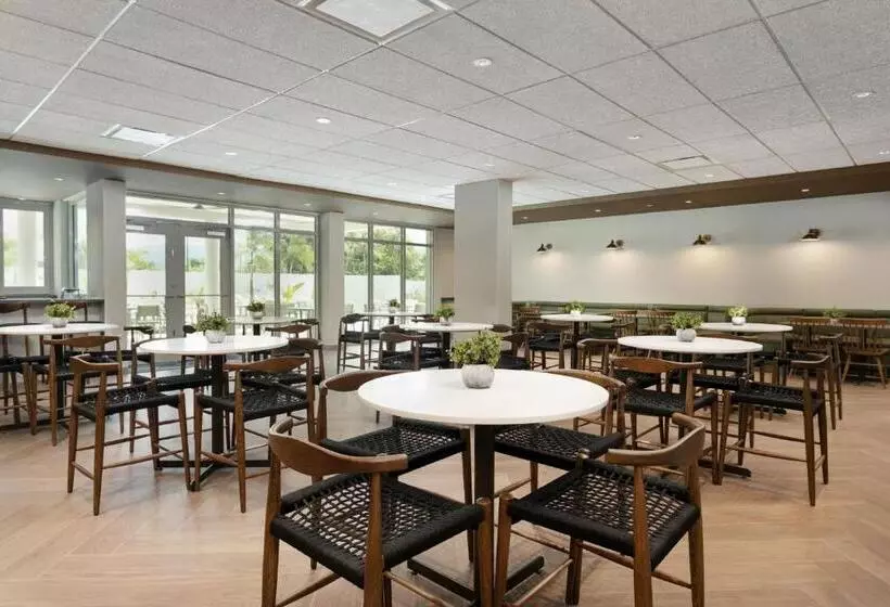 هتل Fairfield By Marriott Luquillo Beach