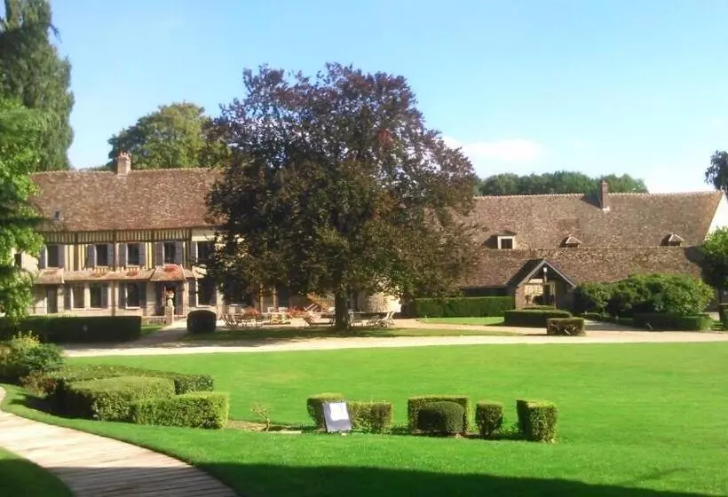 Hotelli Golf De Rebetz  Domaine De Rebetz