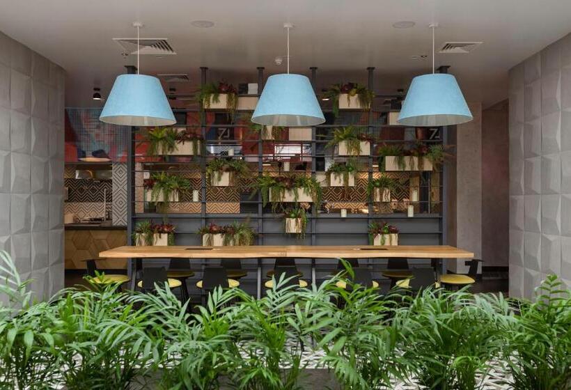 Hotel Ibis Kyiv Beresteiska