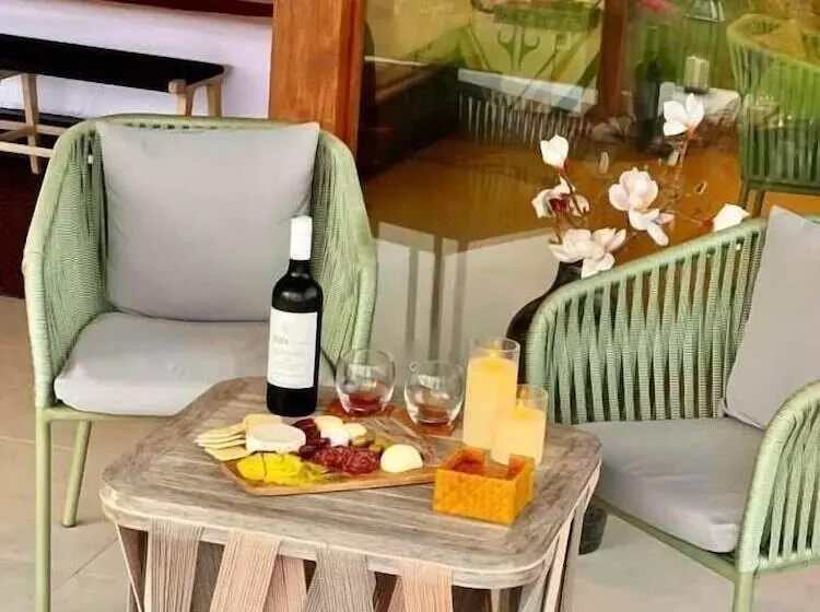 ホテル Lobster Bay Lombok