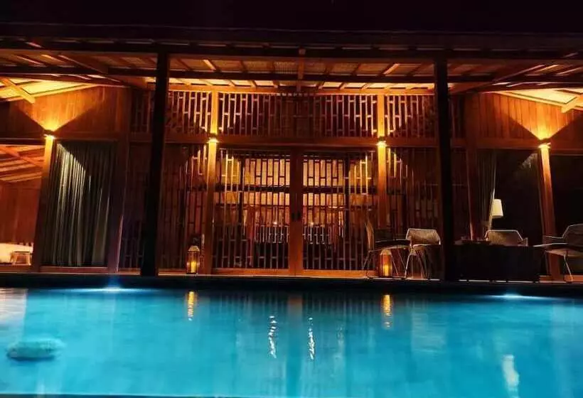 ホテル Lobster Bay Lombok