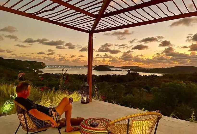 ホテル Lobster Bay Lombok