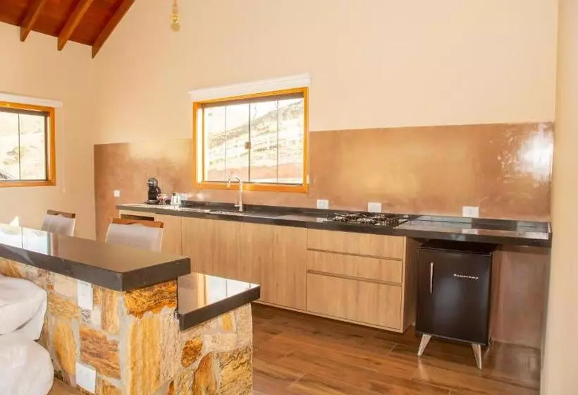 Majatalo Chalé Pedra Madeira