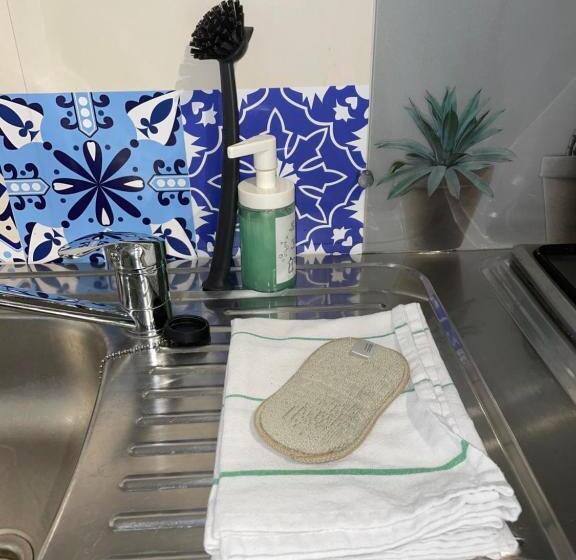 بنسيون La Petite Maison C14   Hopla Bnb