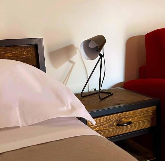 ペンション La Volpe Rossa Rooms And Apartments