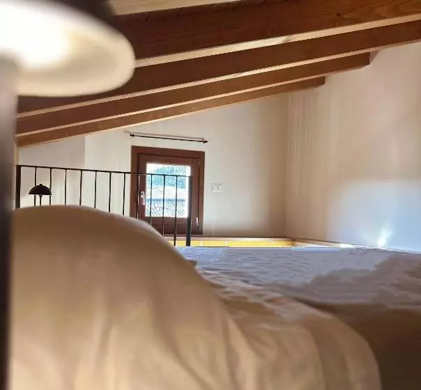 ペンション La Volpe Rossa Rooms And Apartments