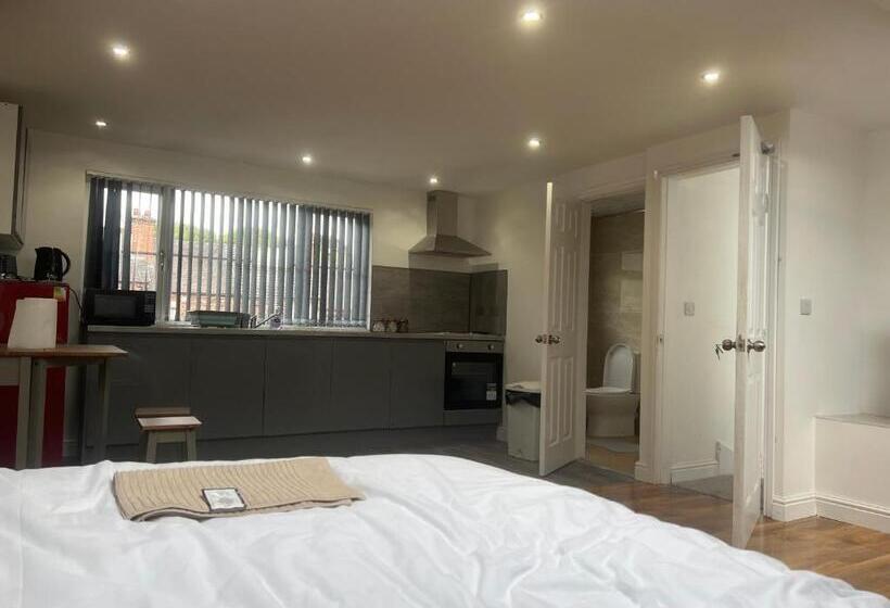 ペンション Tarleton House