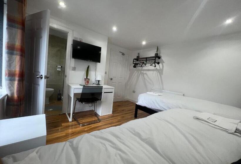 ペンション Tarleton House