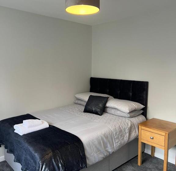 ペンション The Coral Guest House 1 Fratton Park Portsmouth