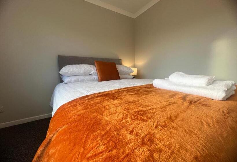 ペンション The Coral Guest House 1 Fratton Park Portsmouth