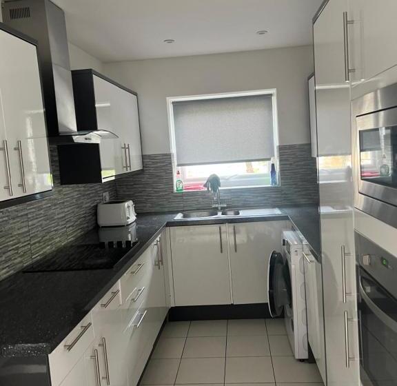 ペンション The Coral Guest House 1 Fratton Park Portsmouth