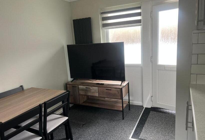 ペンション The Coral Guest House 1 Fratton Park Portsmouth