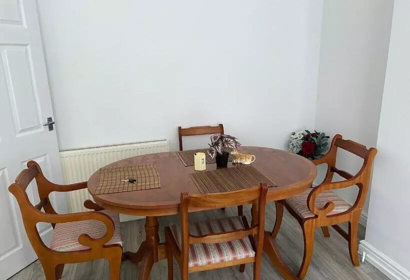 Majatalo The Coral Guest House 1 Fratton Park Portsmouth