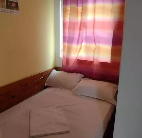 پانسیون Vila Maria Cristina