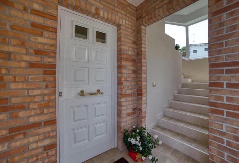 פנסיון Villa Alba