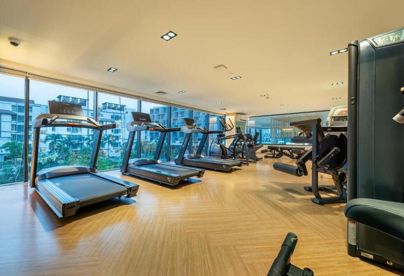 Salaya One Hotel & Service Apartment