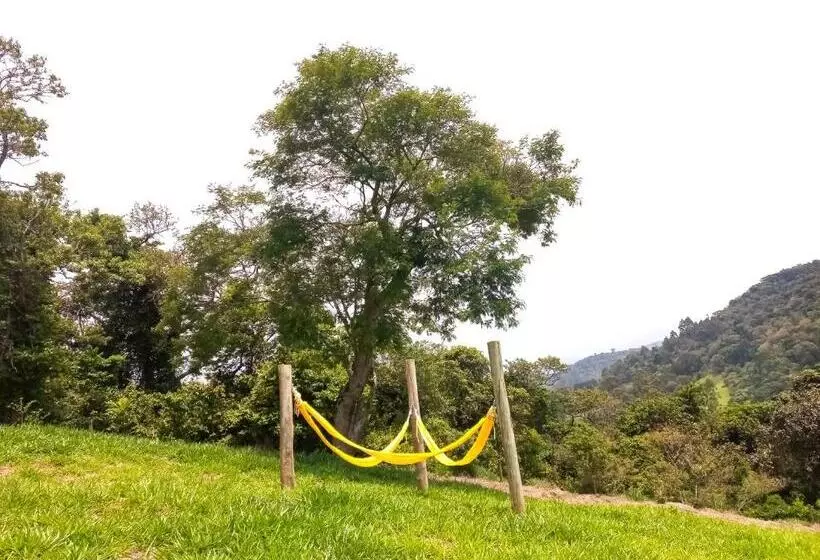 Retkeilymaja Embahu Suítes   Vista Para Pedra Do Baú E Banheira De Imersão