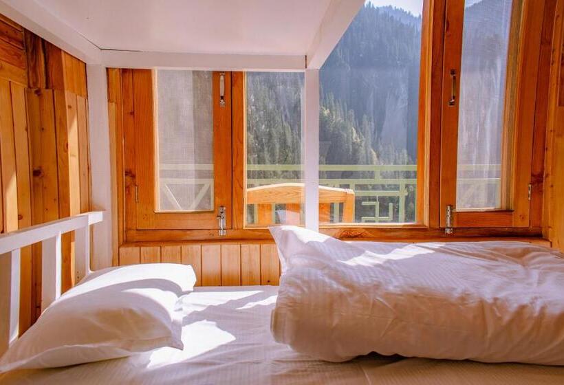 Albergue Firgun Chapter Jaan