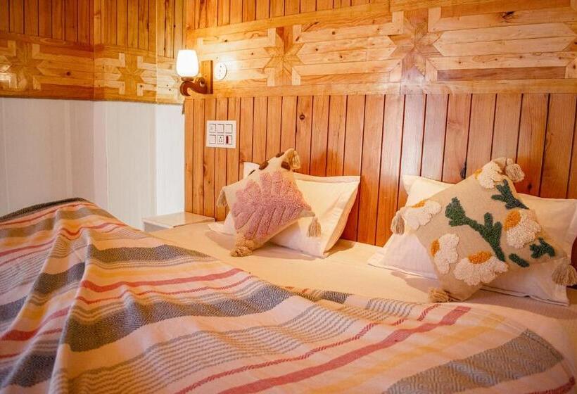 Albergue Firgun Chapter Jaan