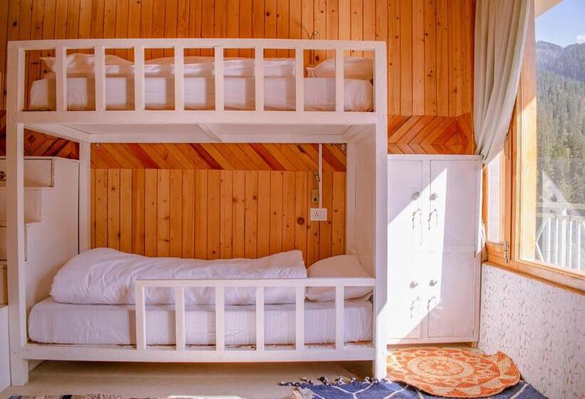 Albergue Firgun Chapter Jaan