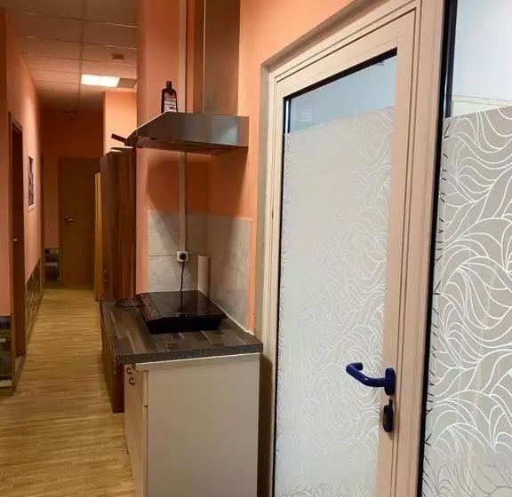 ユースホステル Hipokratios 3 Zimmer Mit Gemeinschaft Wc