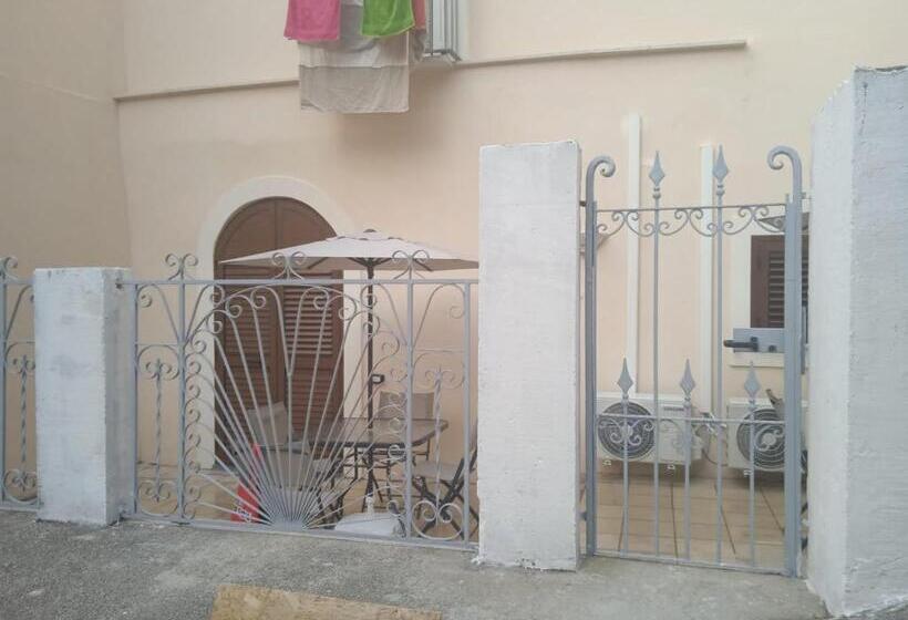 مبيت وإفطار Affittacamere Prezioso