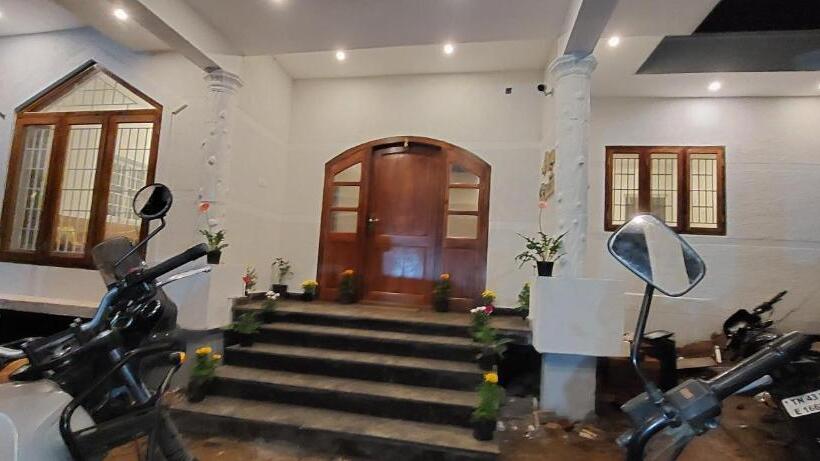 Bed and Breakfast Anya Paradise