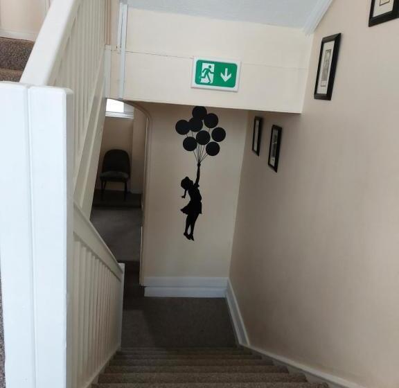 민박 Keeles Townhouse