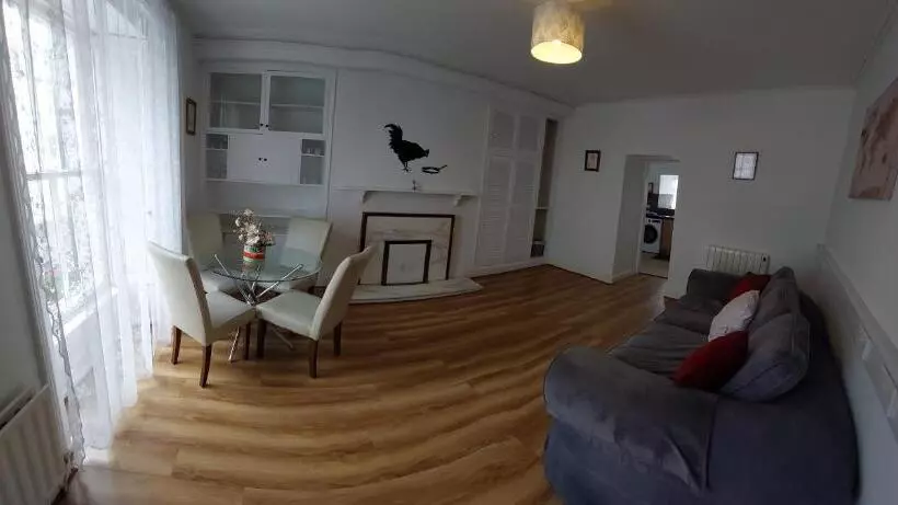 Aamiaismajoitus (B&B) Keeles Townhouse