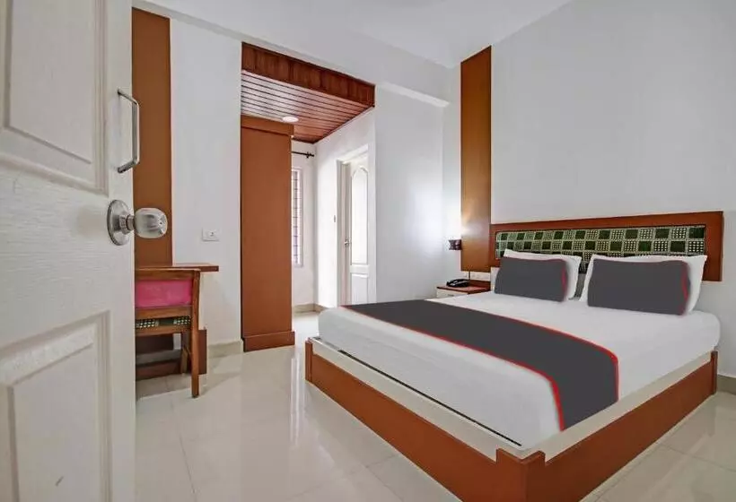 Collection O 81198 Maqintosh Hotel Thekkady