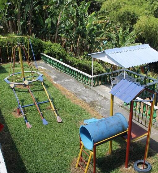 هتل Finca Villa Yuliana