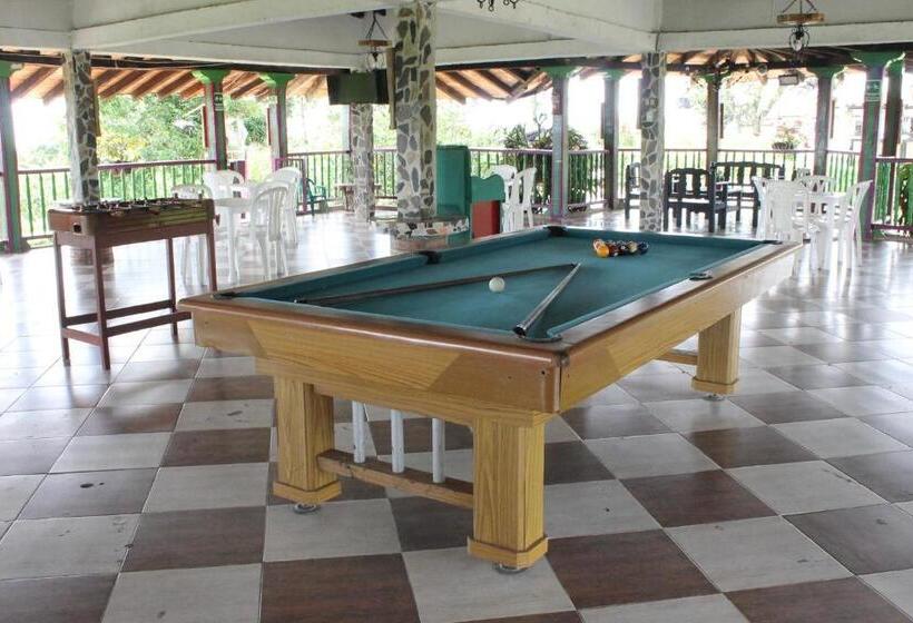 هتل Finca Villa Yuliana