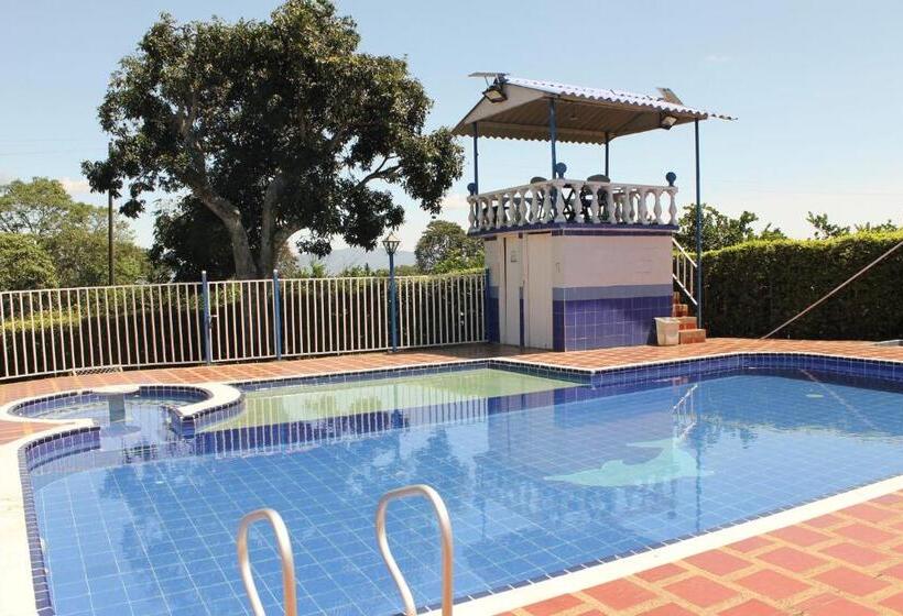 هتل Finca Villa Yuliana