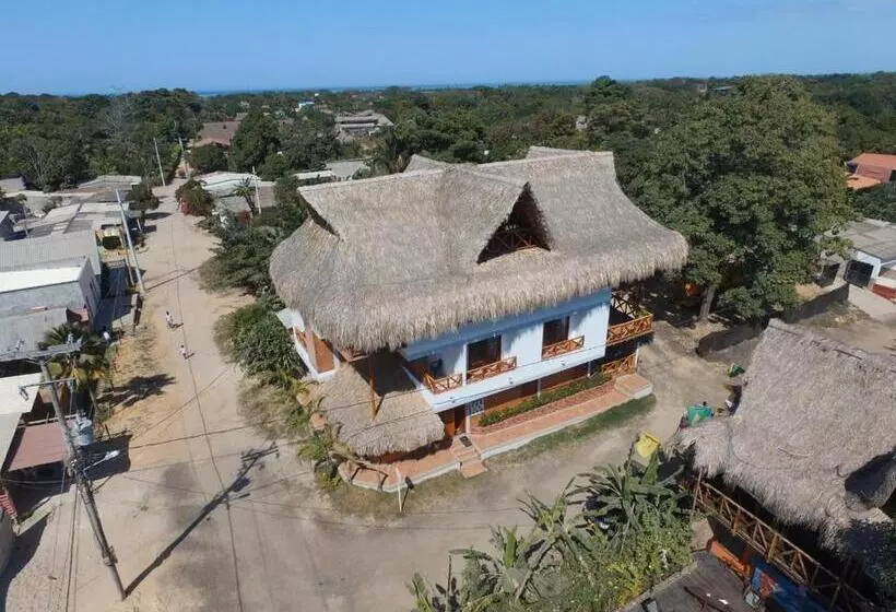 ホテル Lapu