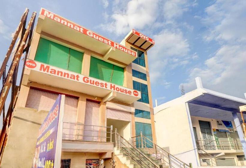 호텔 Oyo 81438 Mannat Guest House